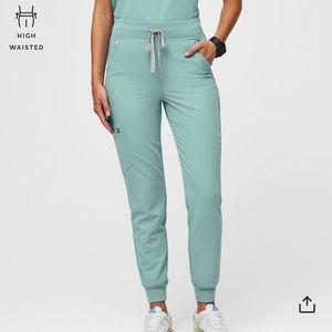 Figs scrubs